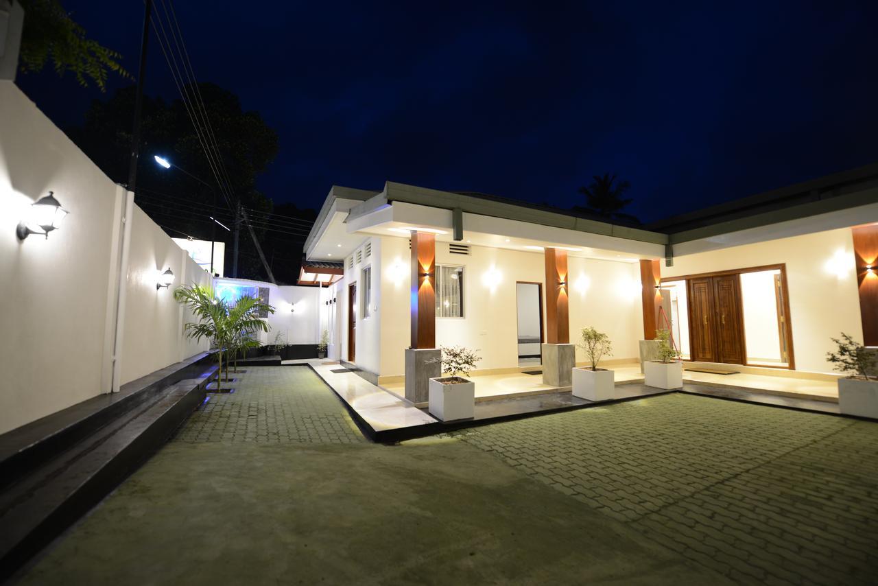 Diva Villa Airport Transit Hotel Katunayaka Exterior foto