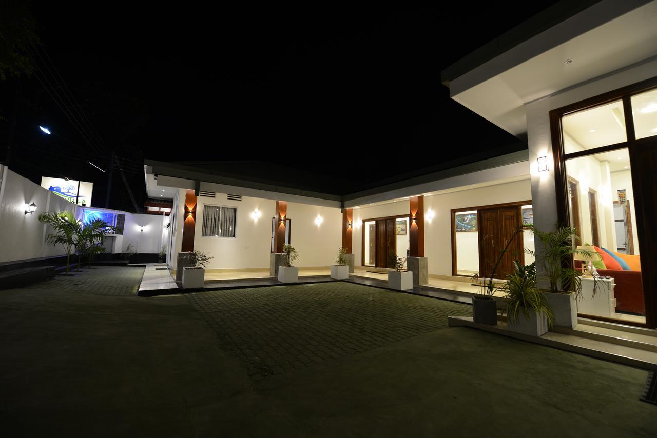 Diva Villa Airport Transit Hotel Katunayaka Exterior foto